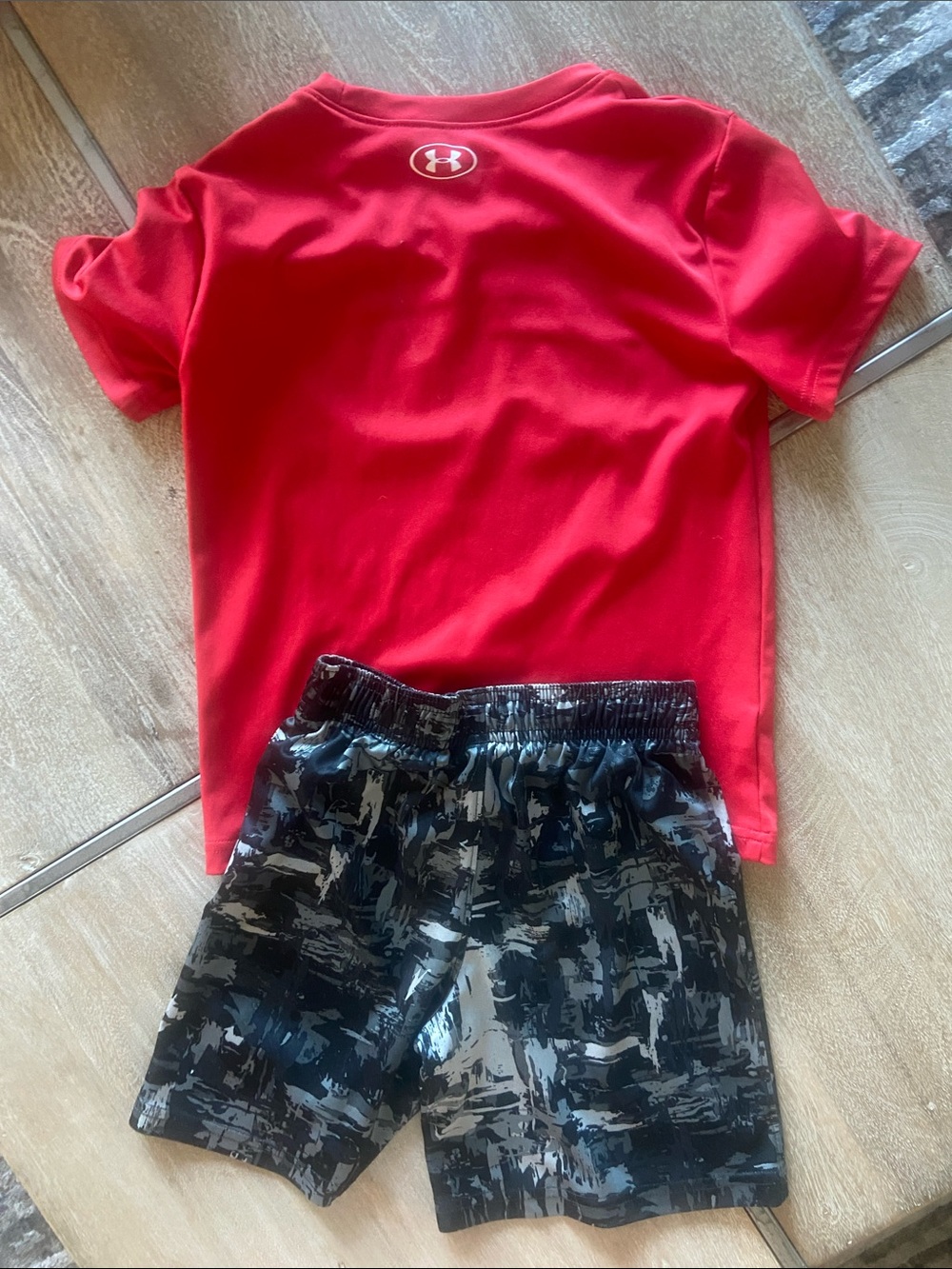 Under Armour Camo Shorts Set - Picture 7 of 7